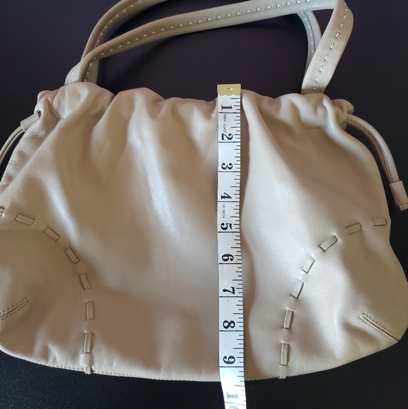 Ann taylor tan half moon leather bag..magnetic closure - Picture 8 of 15